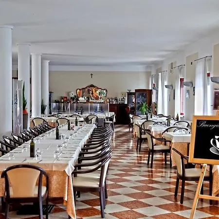 Veronello Hotel 3*